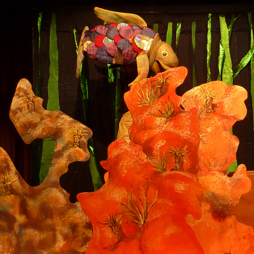 Kuddel Muddel Theater_Regenbogenfisch (c) Kuddel Muddel Theater_WEB